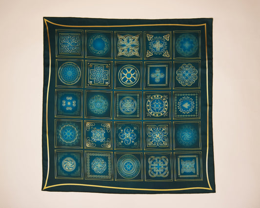 Georgia-Inspired Scarf – Echoes from East and West
