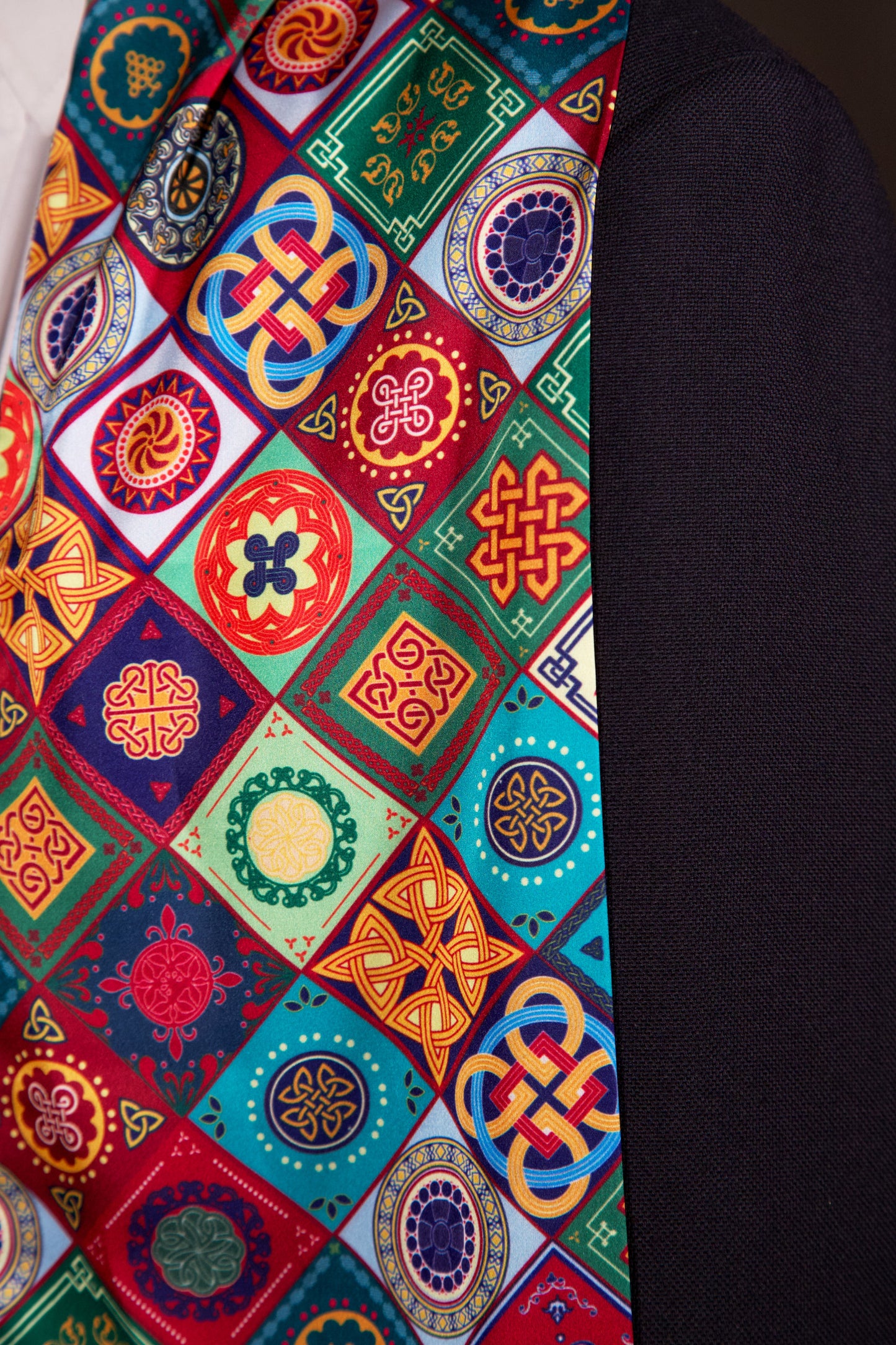 Men's scarf Georgian culture ornament multicolor elegant accessory