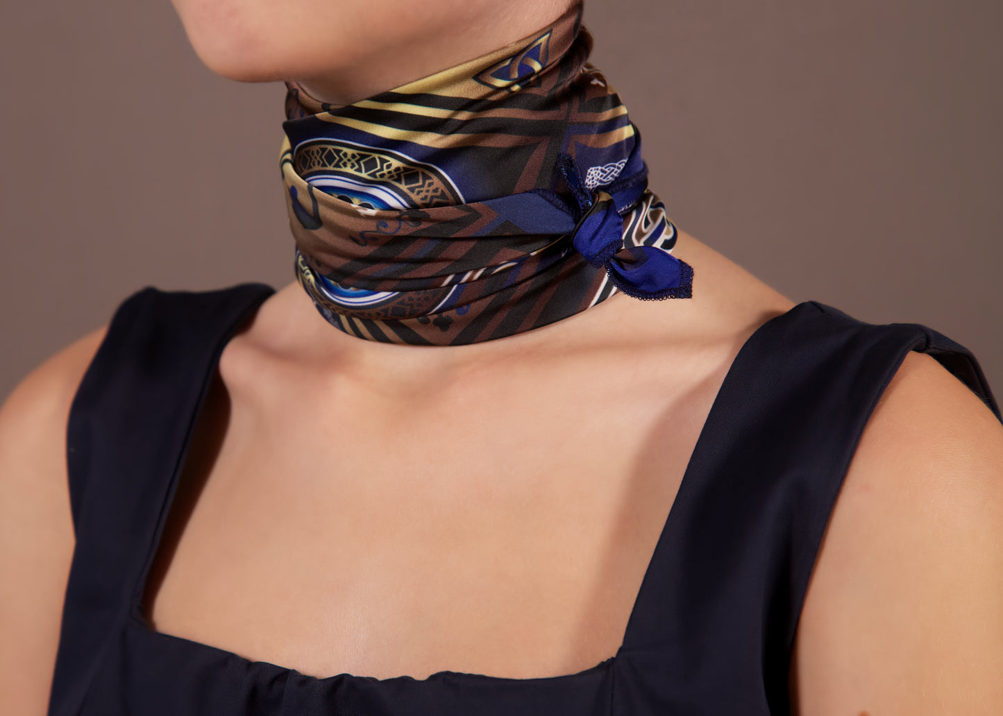 Georgia-Inspired Scarf – Echoes from East and West