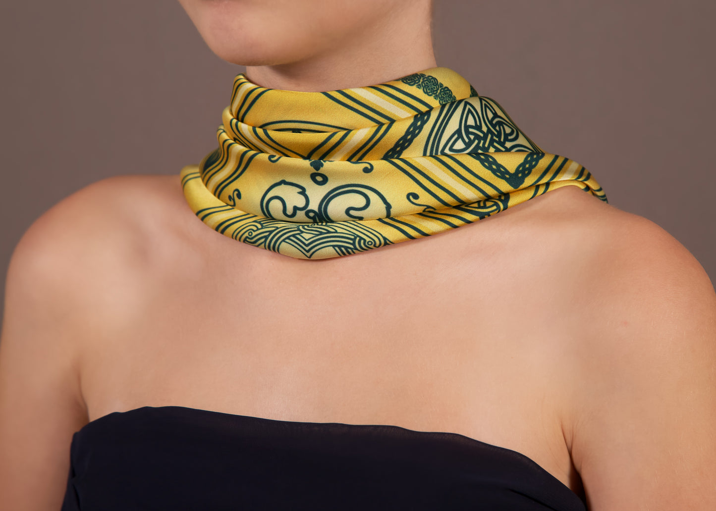 Georgia-Inspired Scarf – Echoes from East and West
