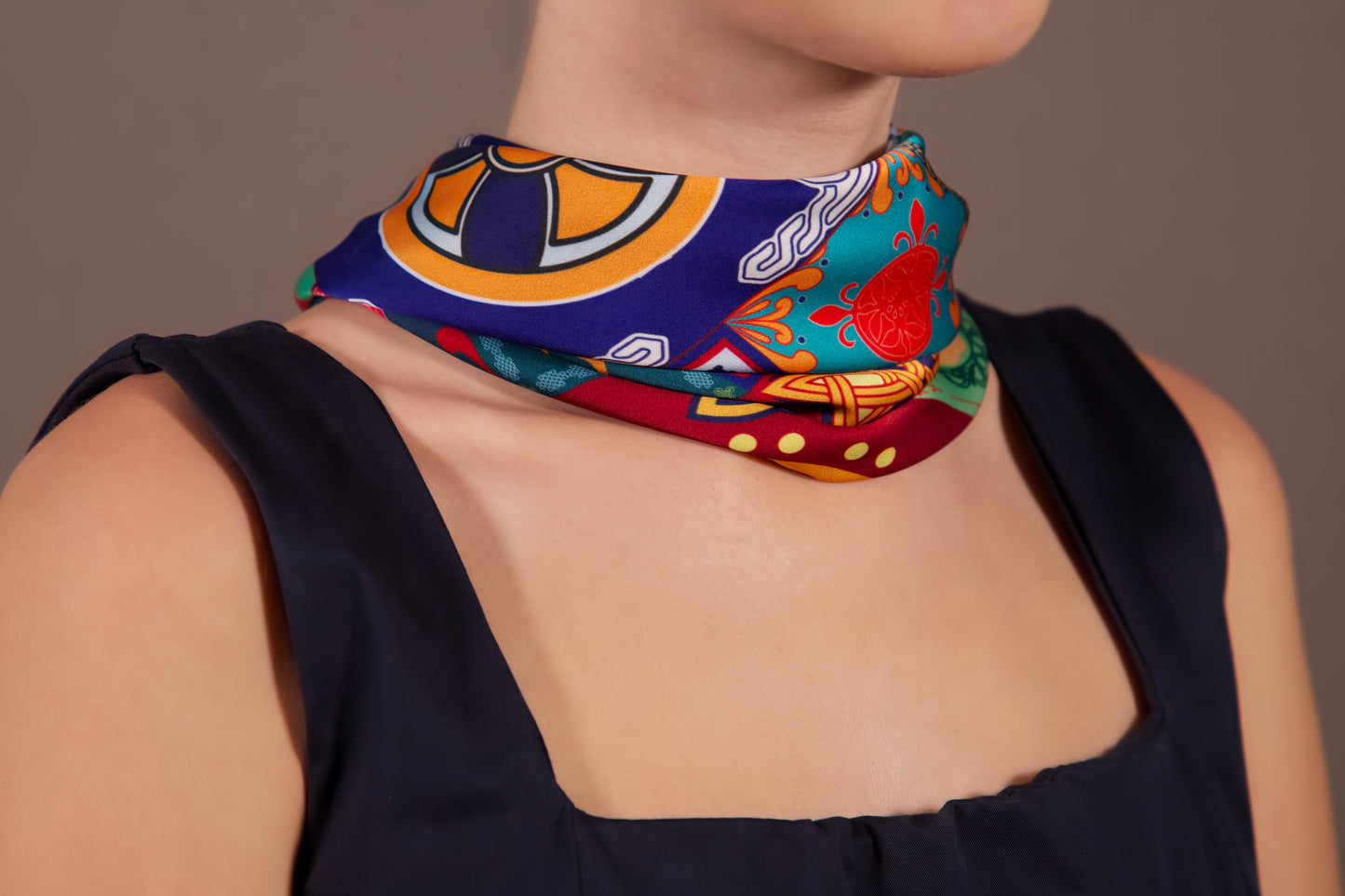 Georgia-Inspired Scarf – Echoes from East and West