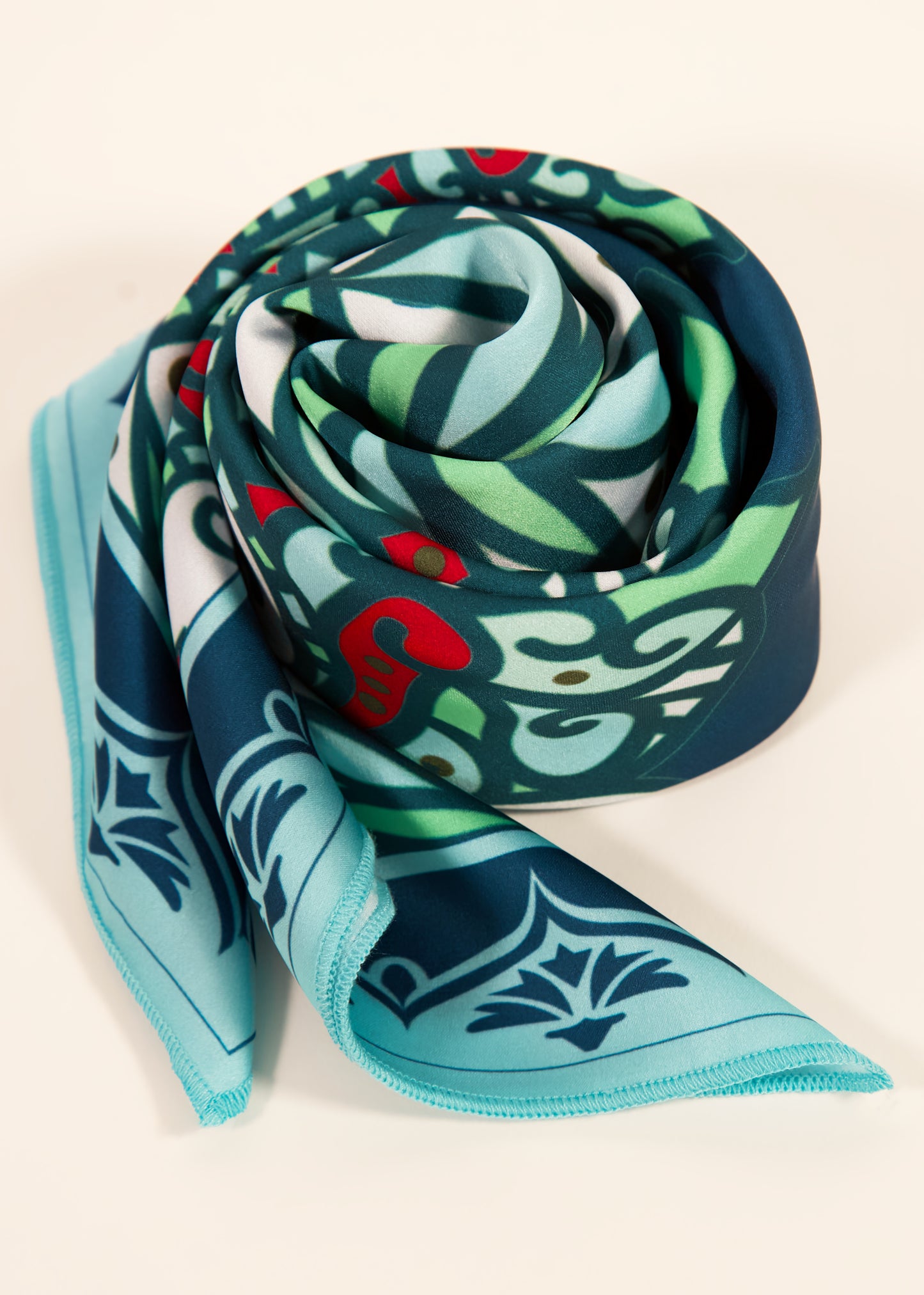 India-Inspired Scarf – Mandala in Motion