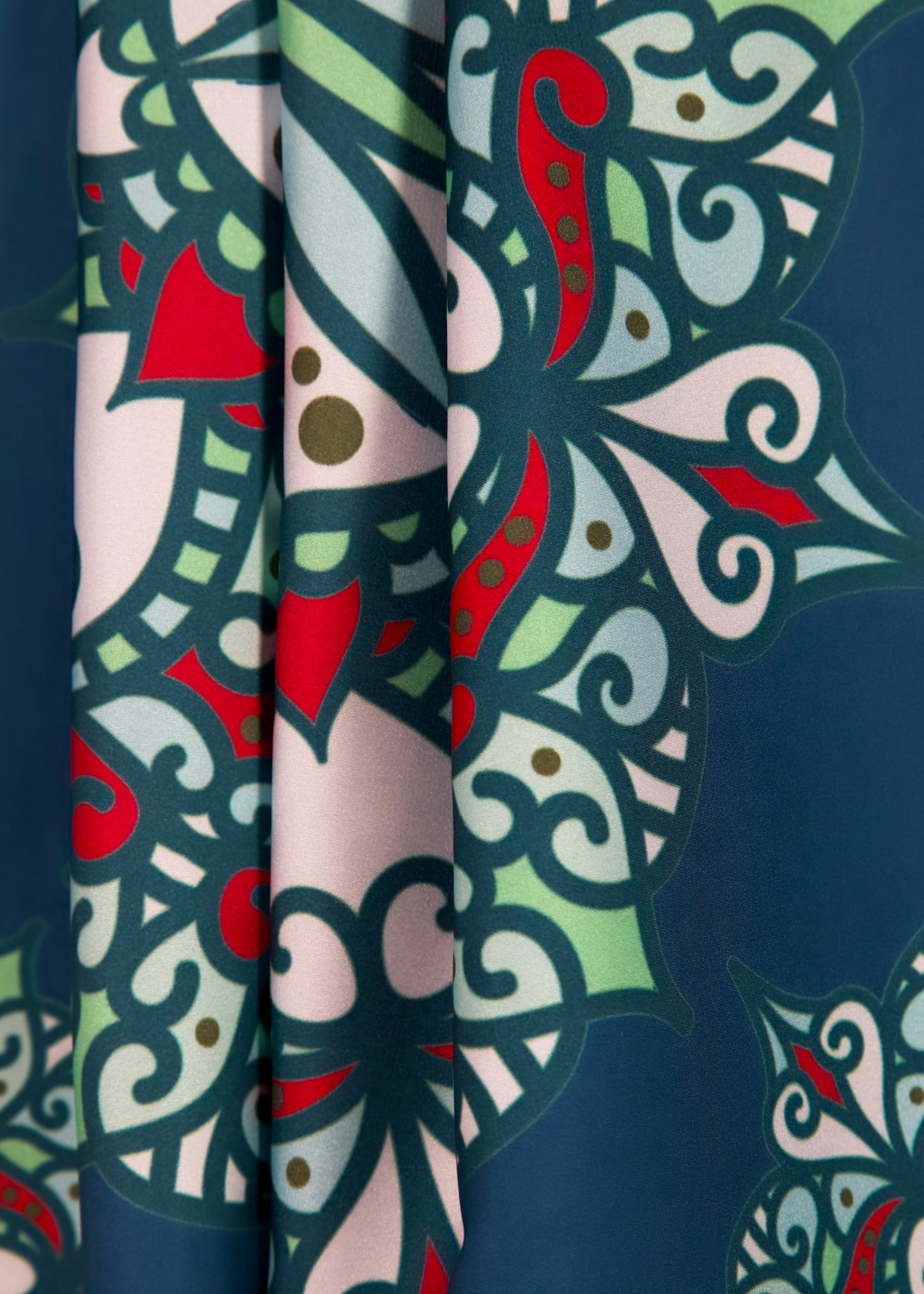 India-Inspired Scarf – Mandala in Motion