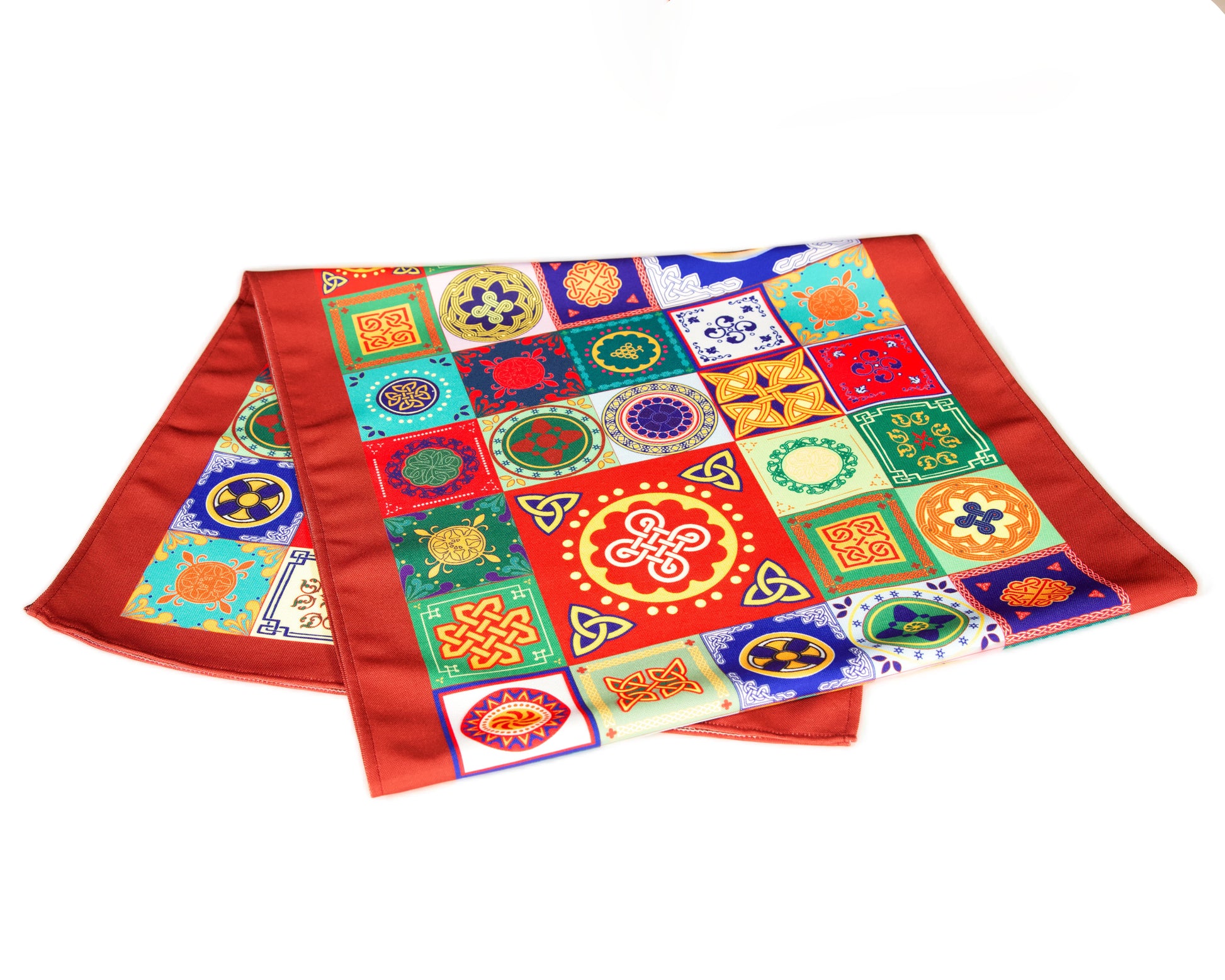 Georgian ornament table runner – texture and fabric detail