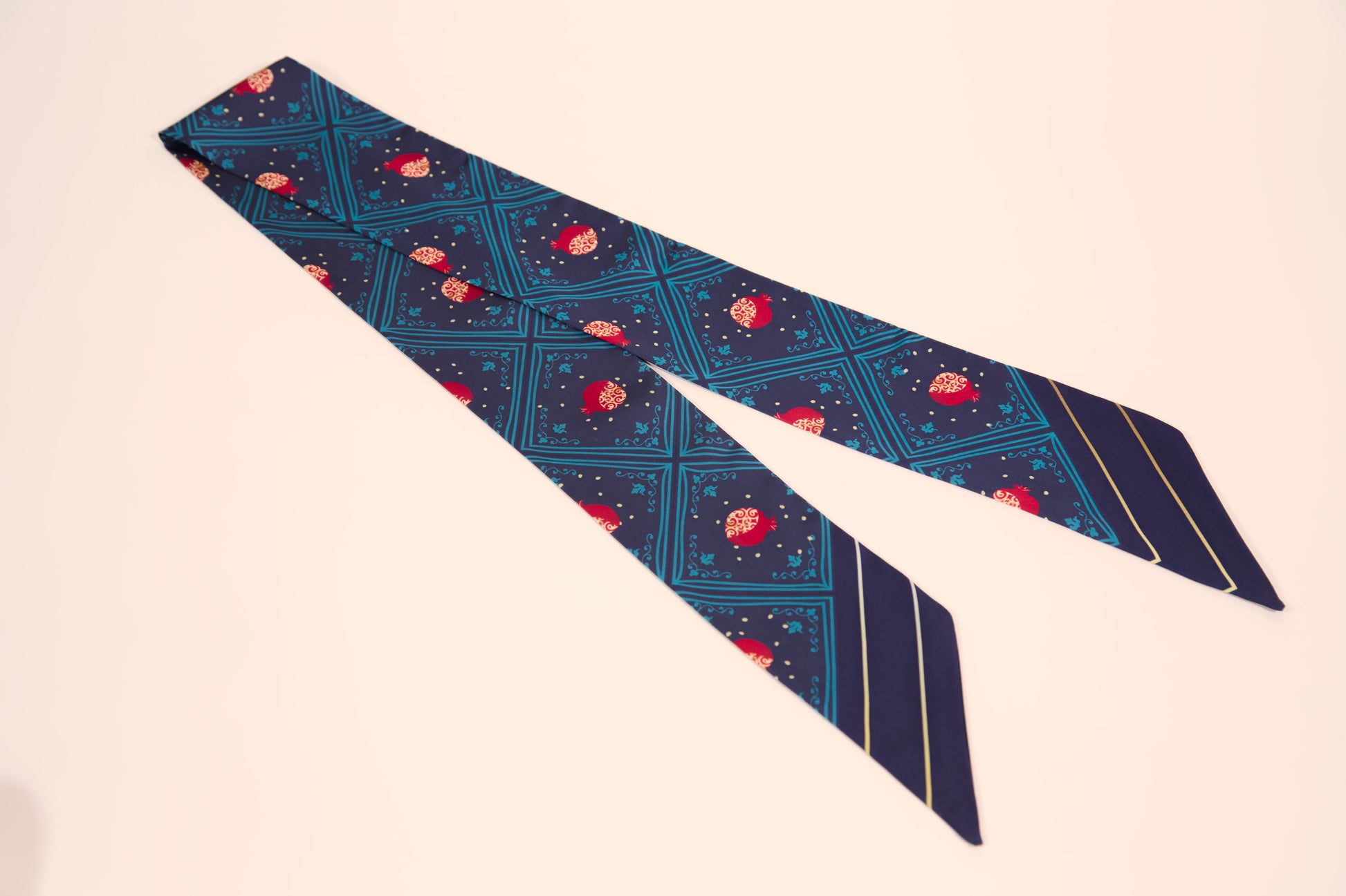 Pomegranate thin scarf – flat lay view