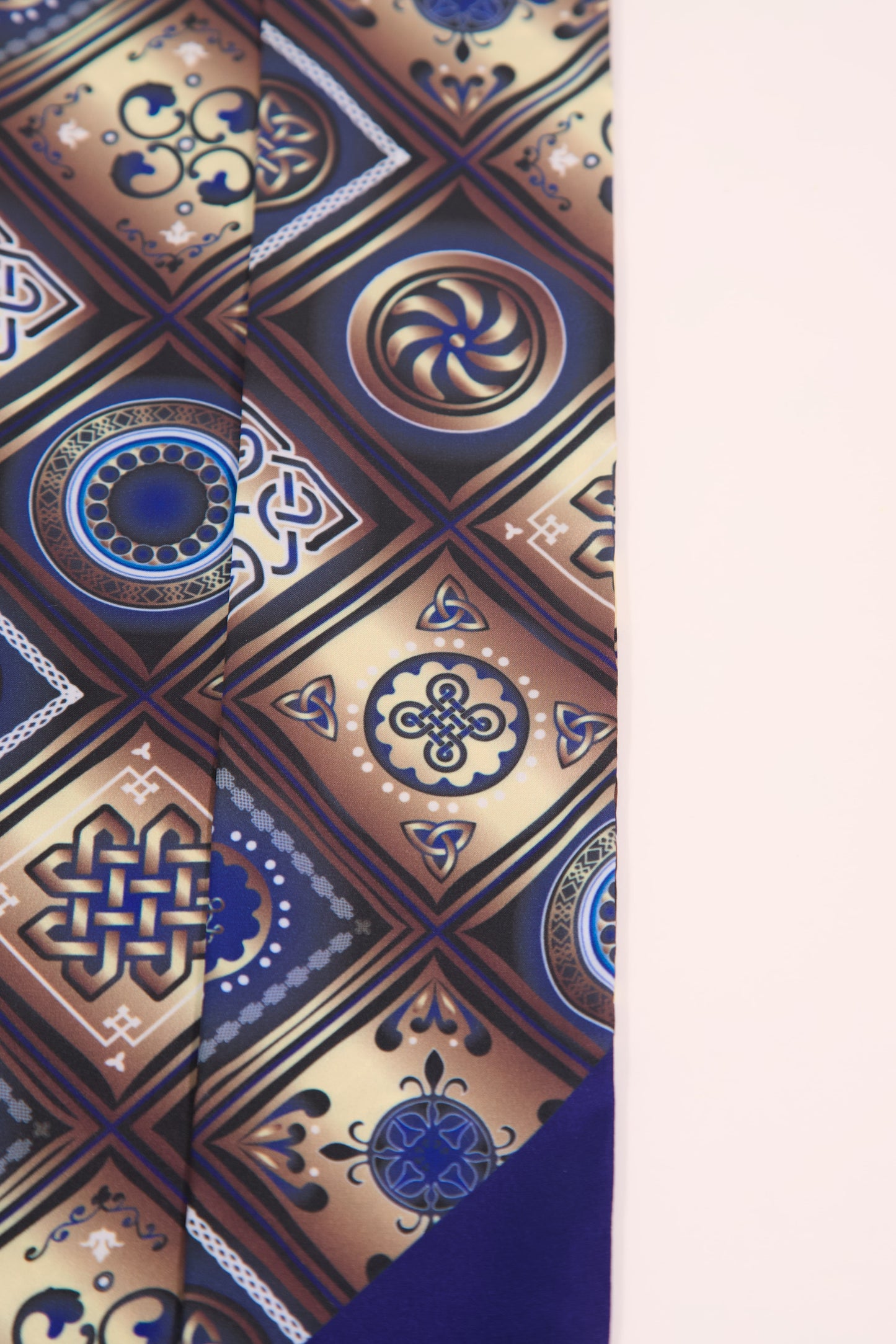 Georgian design thin scarf blue – gift packaging