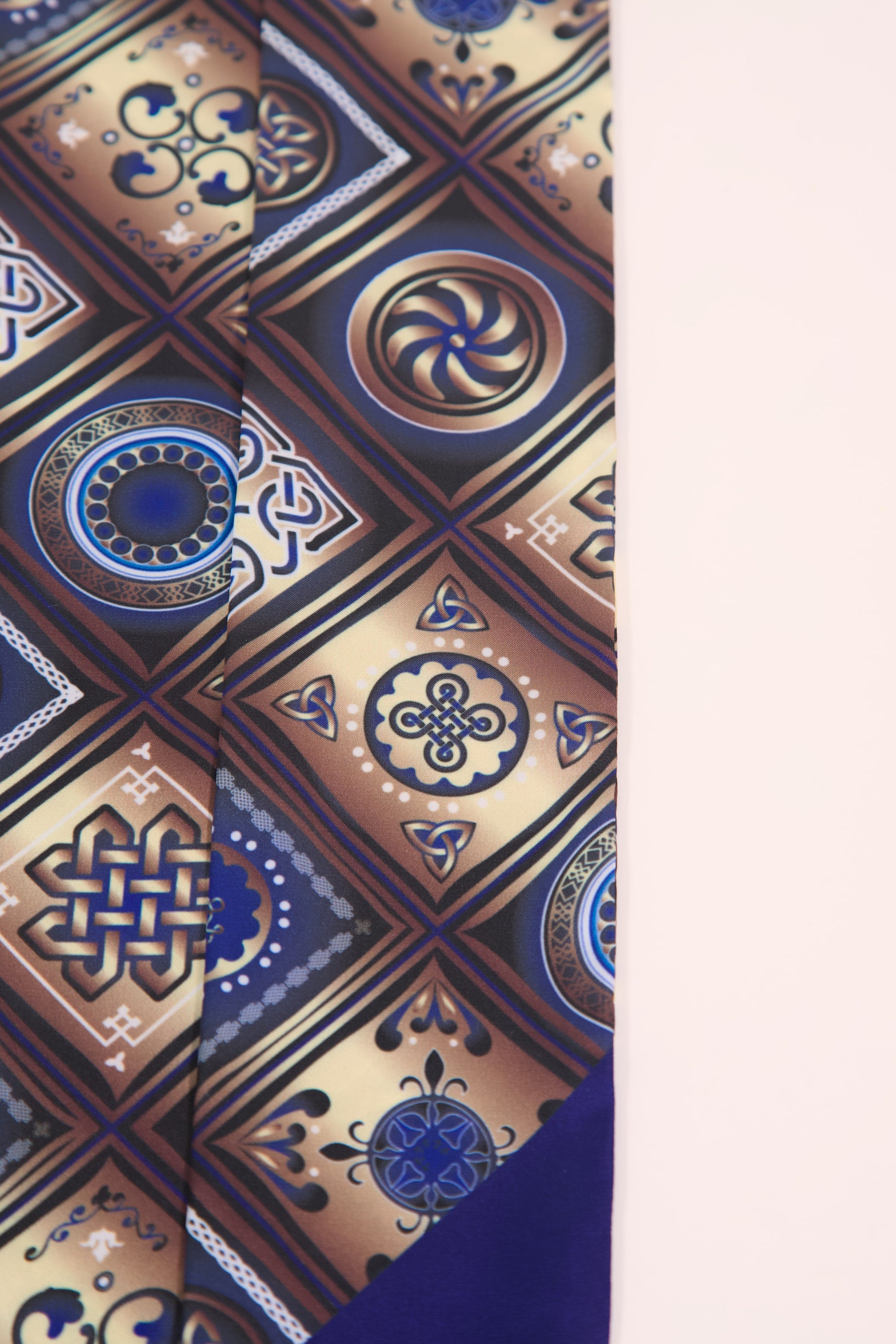 Georgian design thin scarf blue – gift packaging