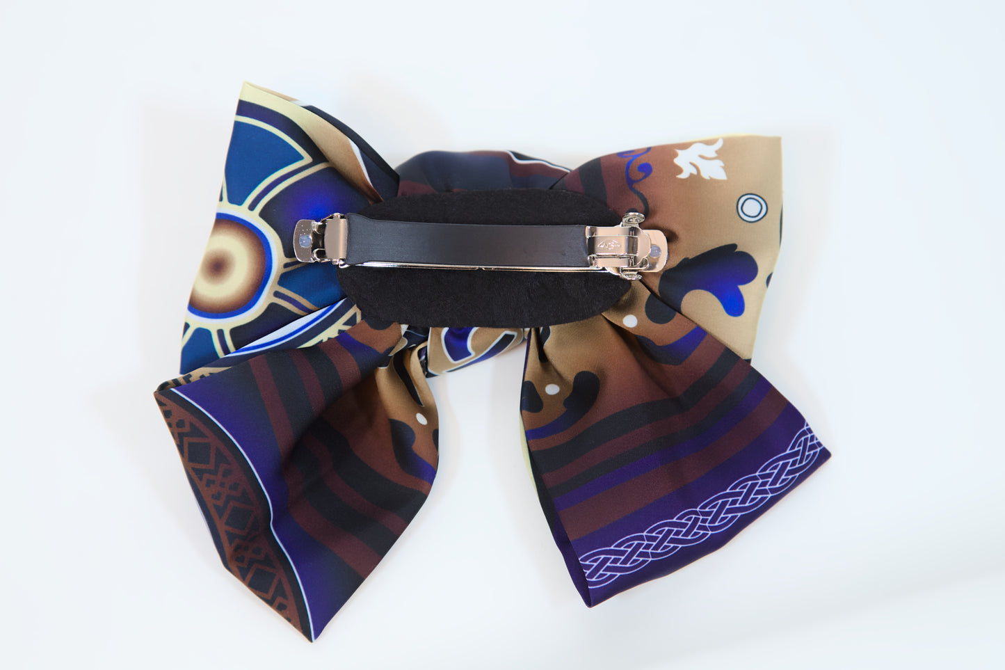 Georgian ornament silk hair bow azure – close-up bow detail