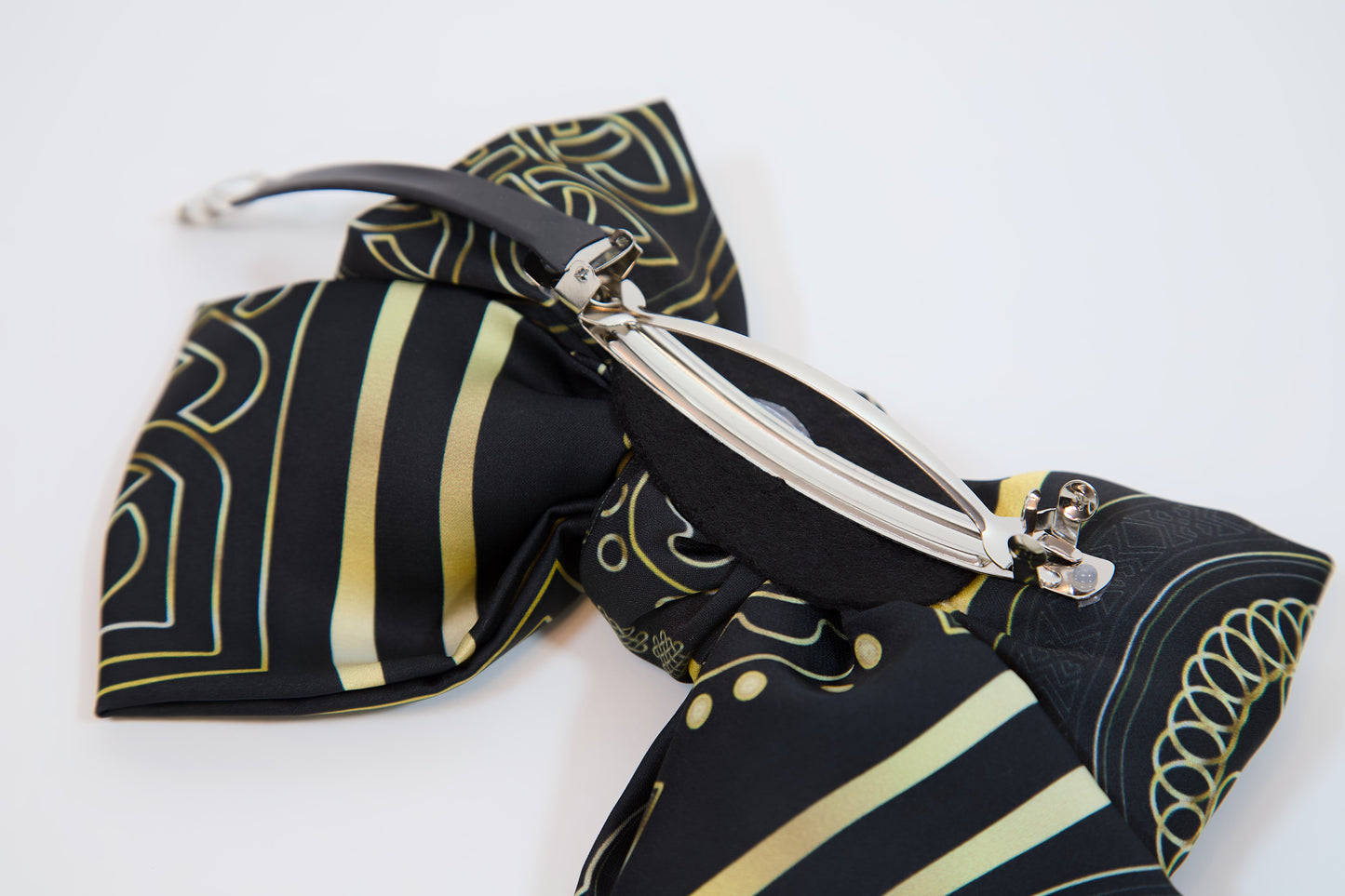 Georgian ornament silk hair bow black – model wearing accessory