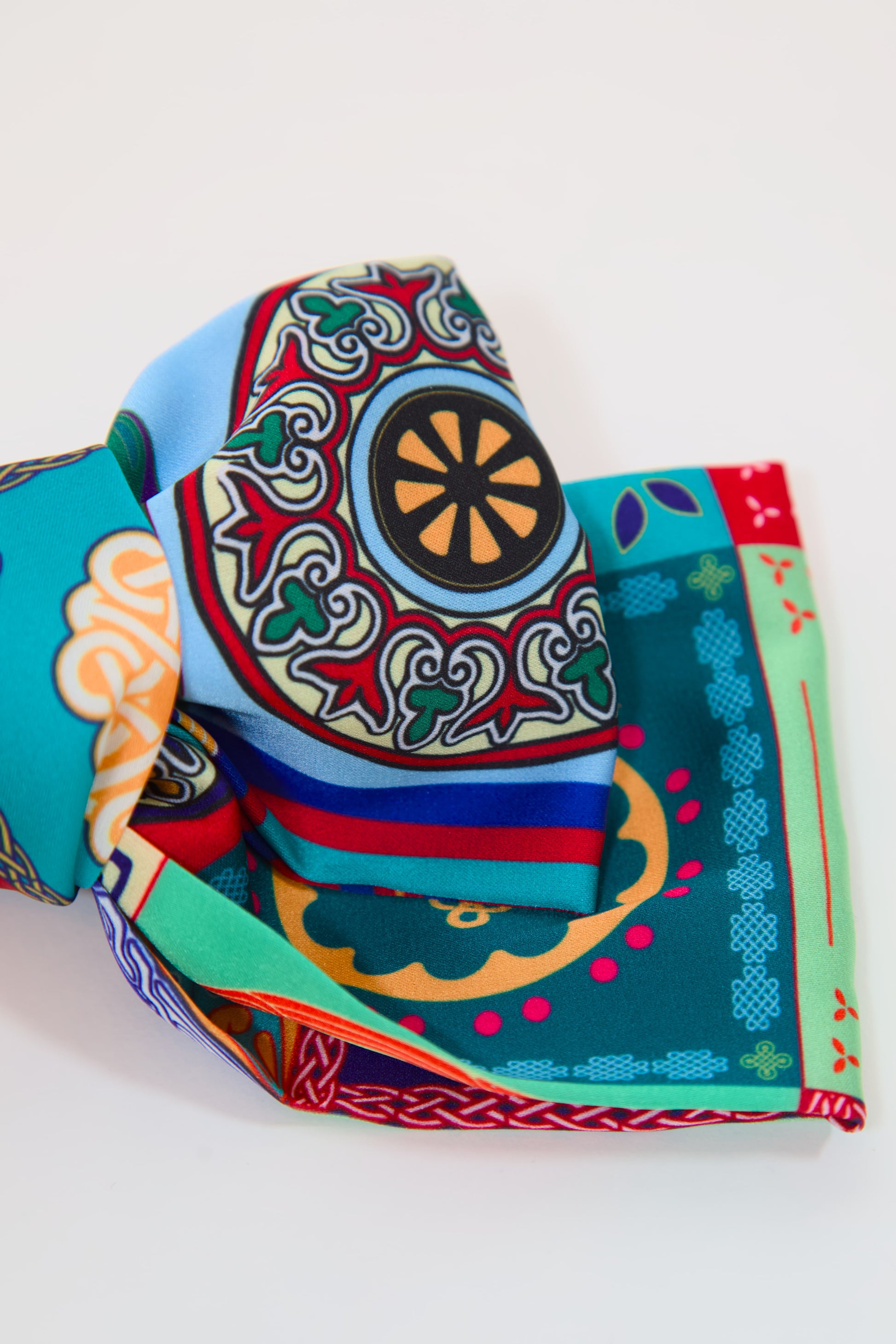Georgian ornament silk hair bow multicolor – back view detail