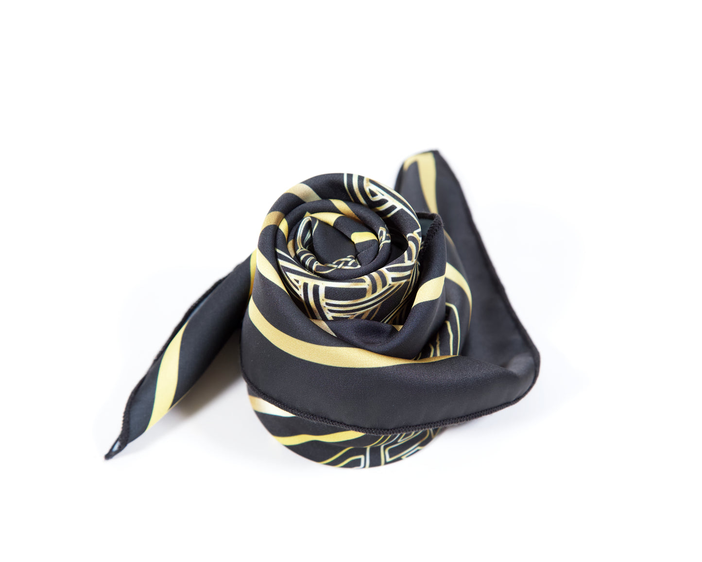 Georgia-Inspired Scarf – Echoes from East and West