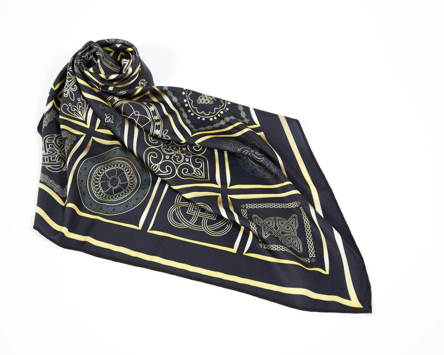 Georgia-Inspired Scarf – Echoes from East and West