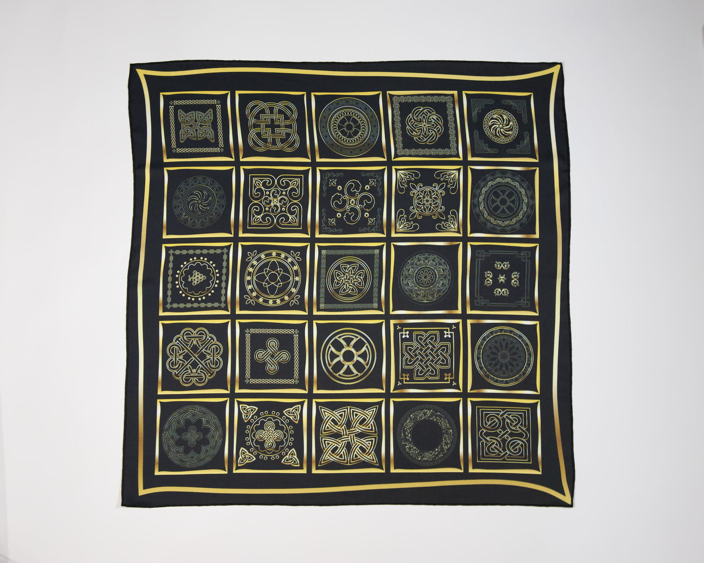 Georgia-Inspired Scarf – Echoes from East and West